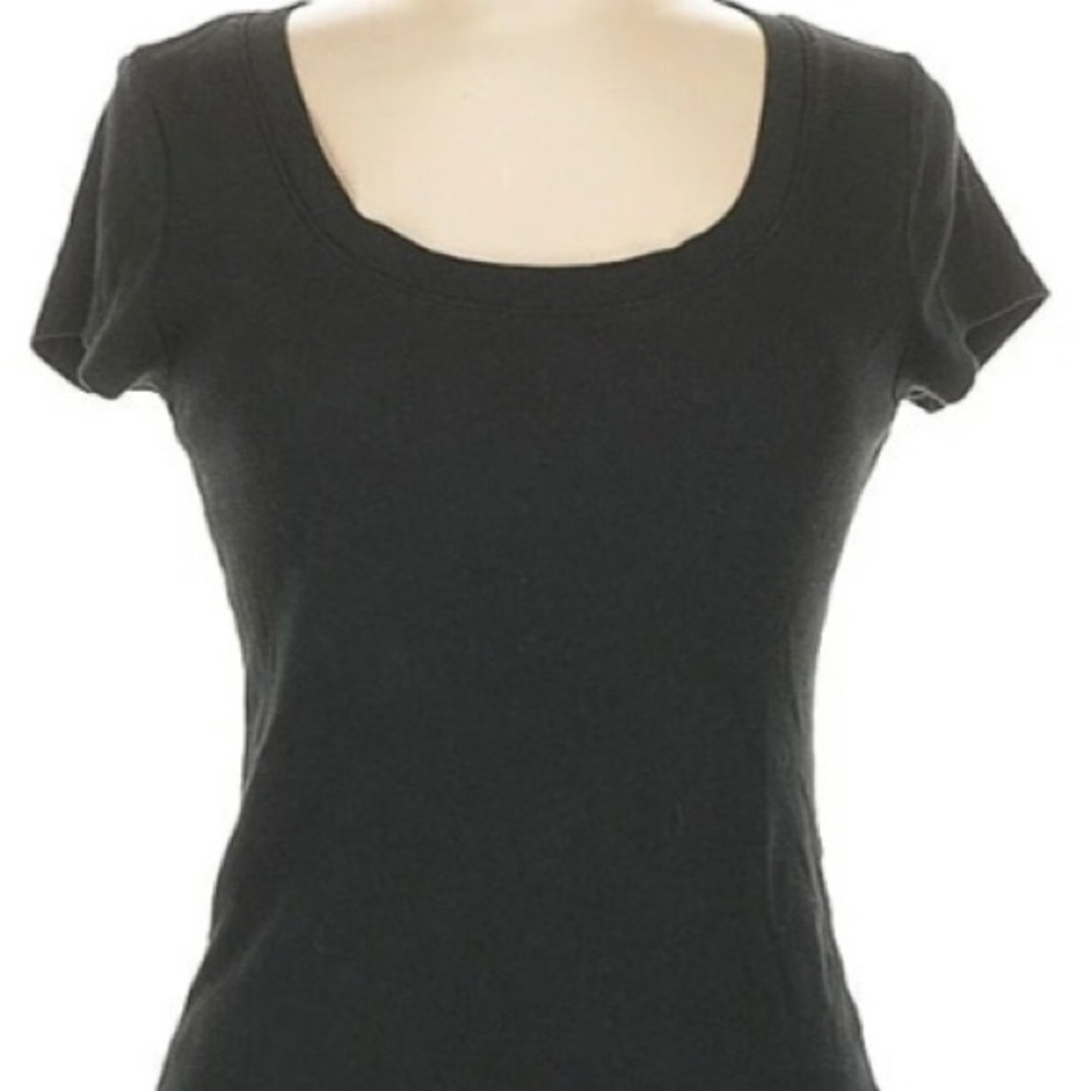 Classic Black Soft Smooth Sweetheart Neckline with Cap Sleeve Tee | Womens Top